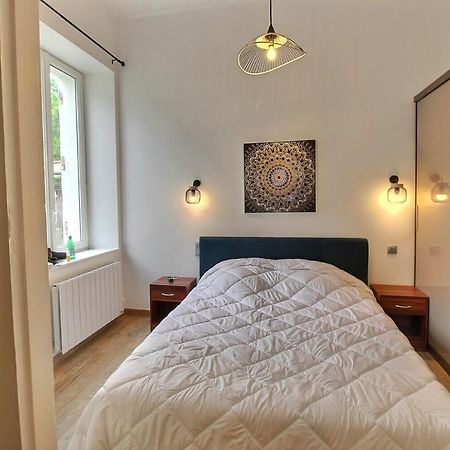 Appartement De Charme Dans Immeuble Haussmannien Périgueux Exterior foto